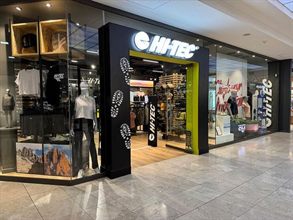 Hi-Tec storefront cleaned by ClearPro